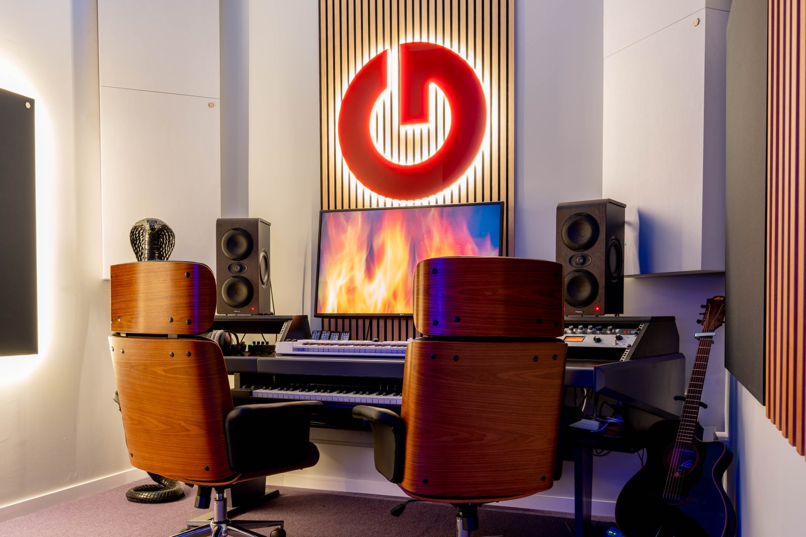 Lighter Studio Details